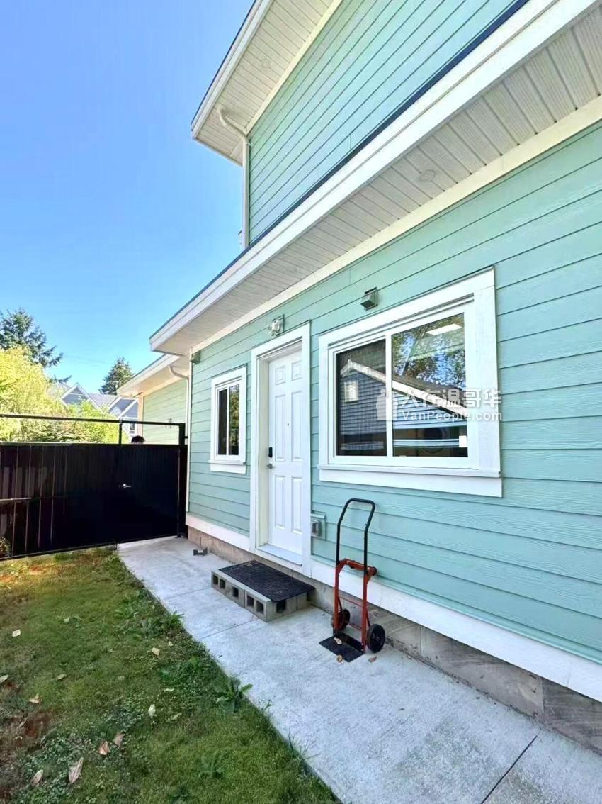 9663 153a Street, Surrey, British Columbia  V3R 4J1 - Photo 1 - R3101435