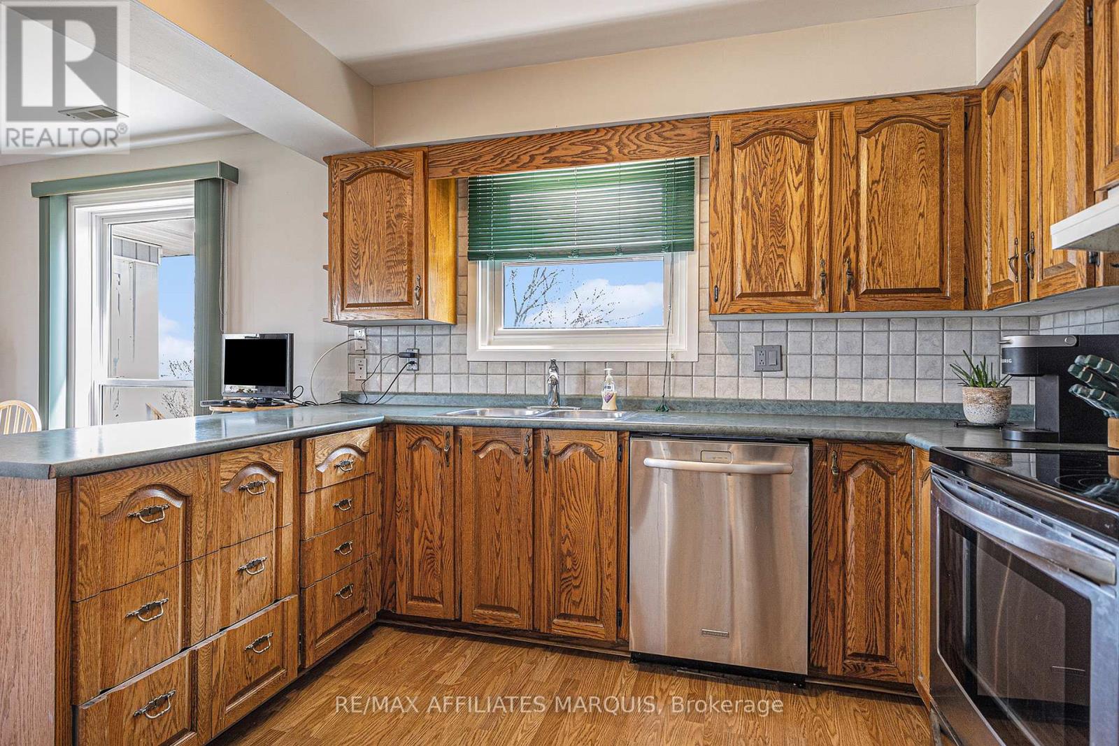 74 Colonel By Crescent, Smiths Falls, Ontario  K7A 5B6 - Photo 37 - X12897754