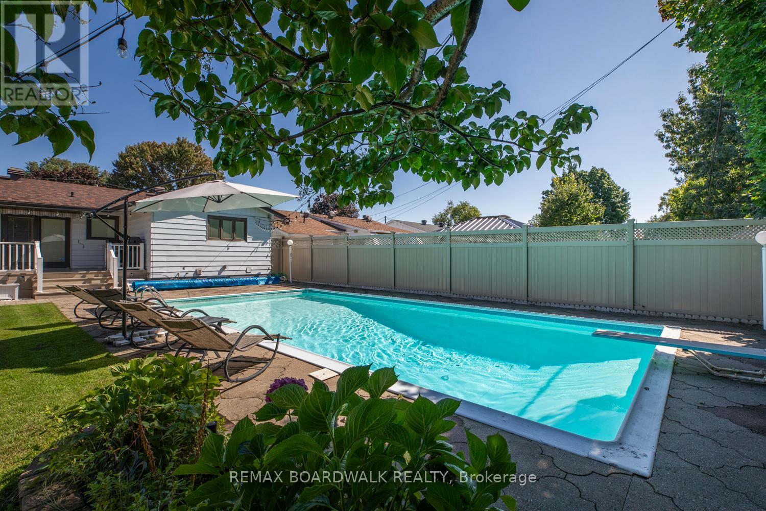 1588 Maxime Street, Ottawa, Ontario  K1B 3L1 - Photo 29 - X12897778