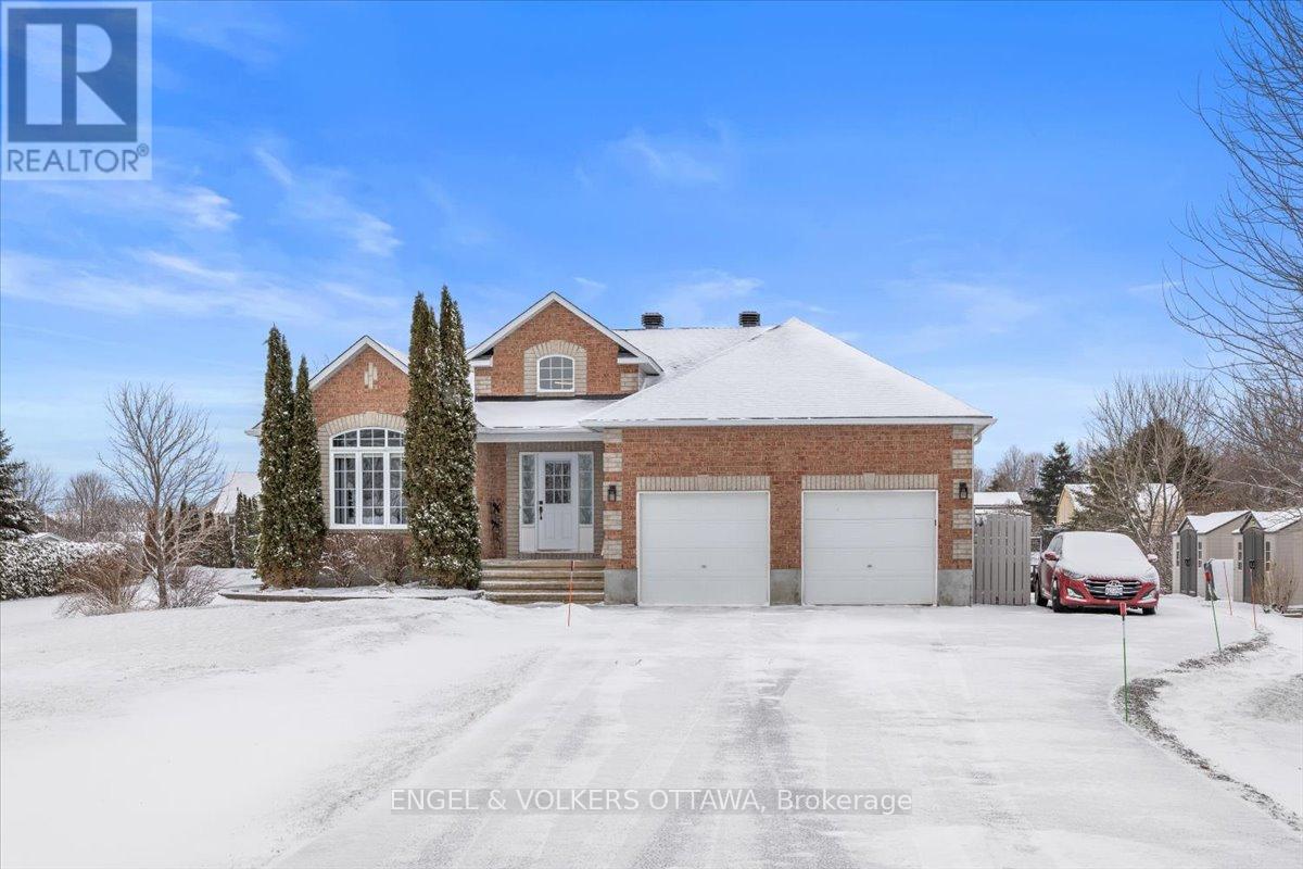 237 HEATHER CRESCENT, mississippi mills, Ontario