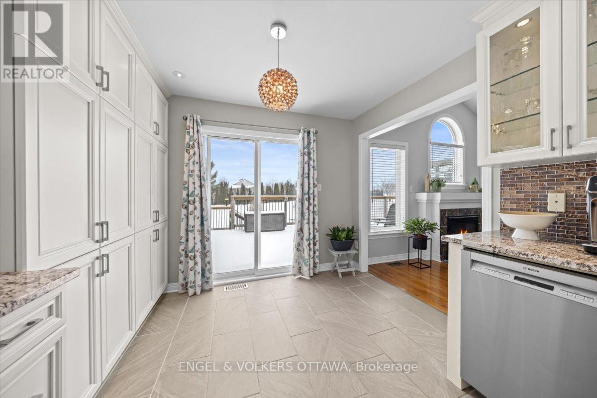 237 Heather Crescent, Mississippi Mills, Ontario  K0A 1A0 - Photo 12 - X12897810