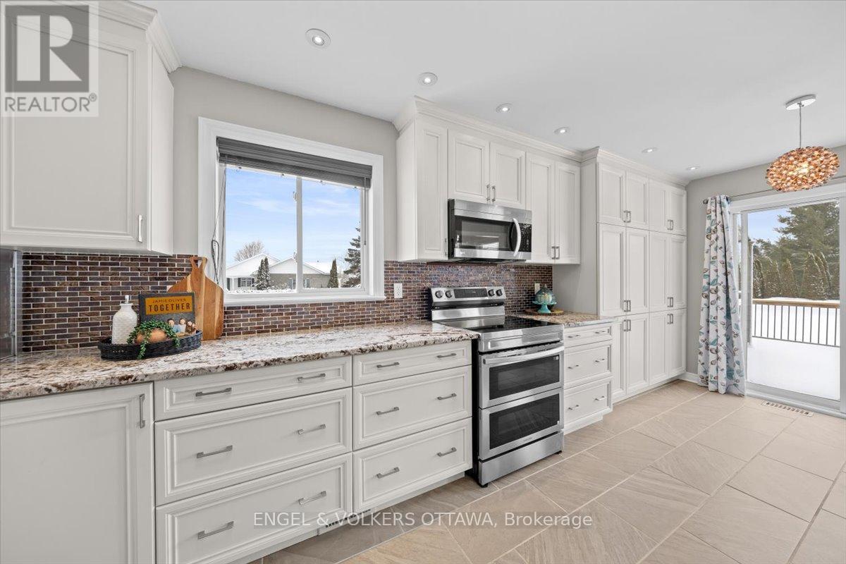 237 Heather Crescent, Mississippi Mills, Ontario  K0A 1A0 - Photo 15 - X12897810