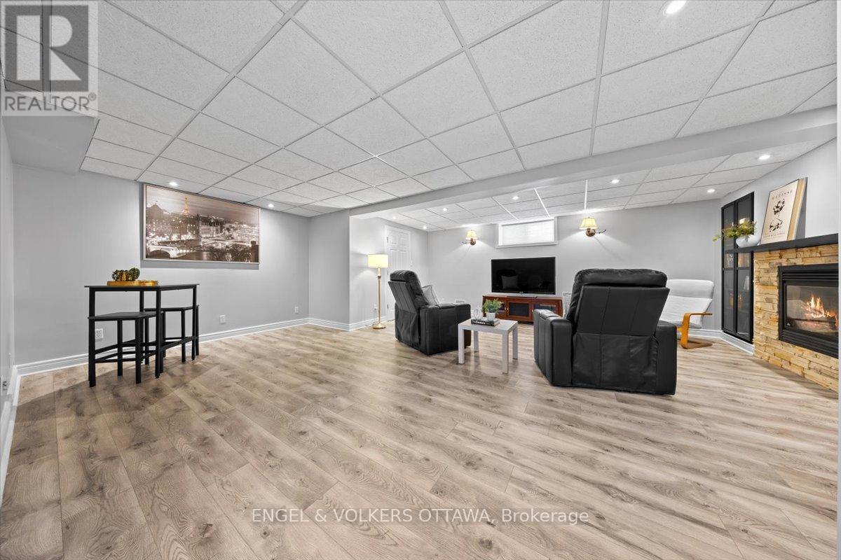 237 Heather Crescent, Mississippi Mills, Ontario  K0A 1A0 - Photo 28 - X12897810