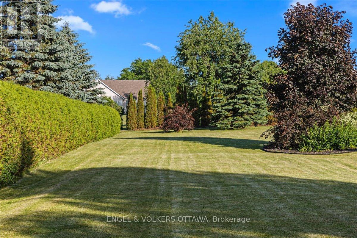 237 Heather Crescent, Mississippi Mills, Ontario  K0A 1A0 - Photo 43 - X12897810