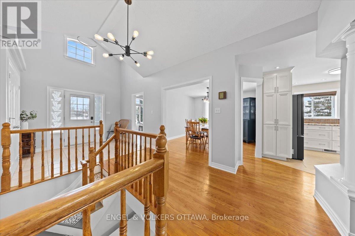 237 Heather Crescent, Mississippi Mills, Ontario  K0A 1A0 - Photo 5 - X12897810