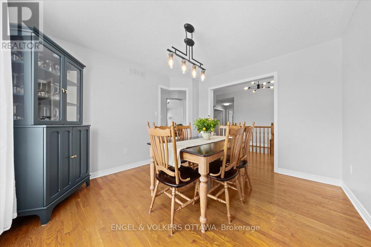 237 Heather Crescent, Mississippi Mills, Ontario  K0A 1A0 - Photo 7 - X12897810