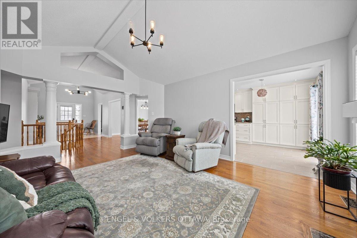 237 Heather Crescent, Mississippi Mills, Ontario  K0A 1A0 - Photo 9 - X12897810