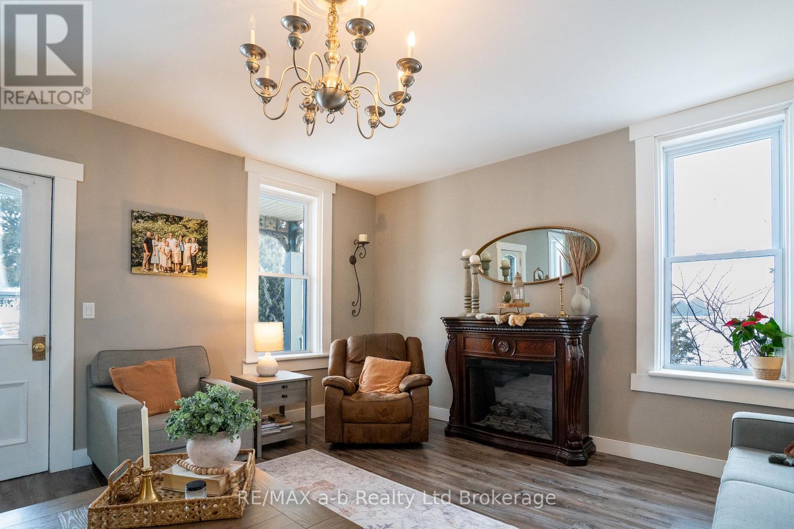 405094 Beaconsfield Road, Norwich, Ontario  N0J 1C0 - Photo 4 - X12897750