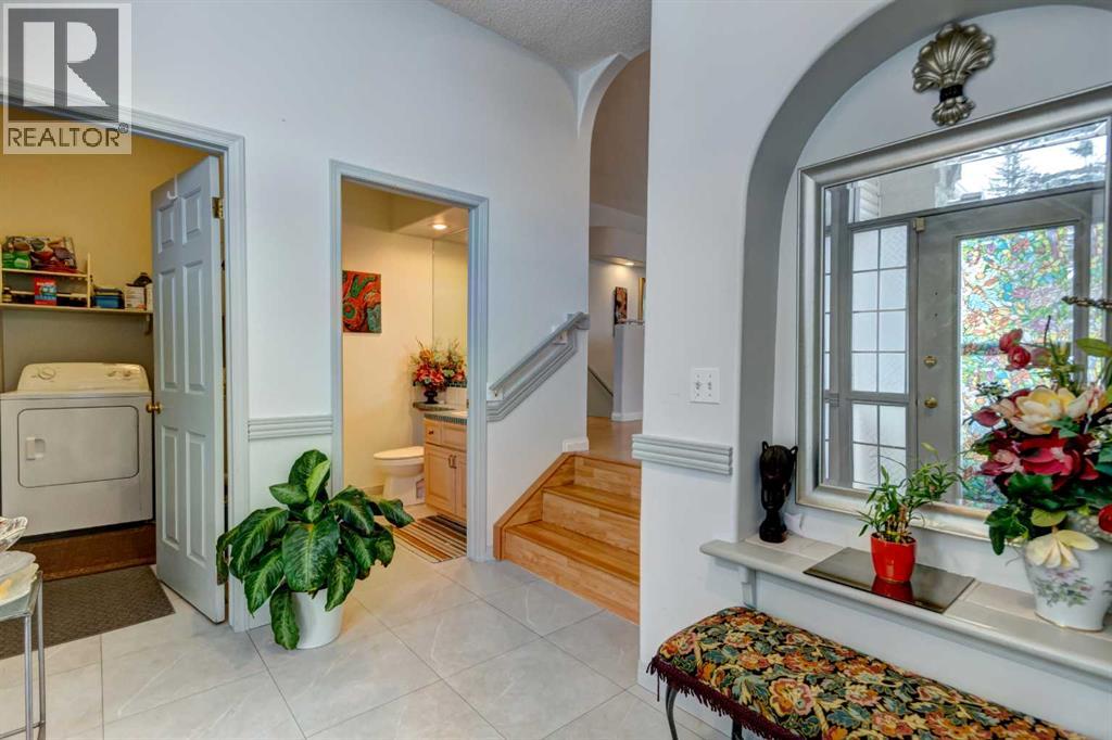 38, - Millbank Hill Sw, Calgary, Alberta  T2Y 2Y9 - Photo 4 - A2294549