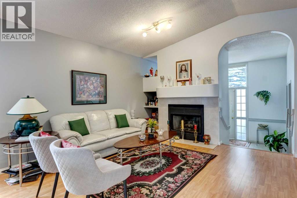 38, - Millbank Hill Sw, Calgary, Alberta  T2Y 2Y9 - Photo 7 - A2294549