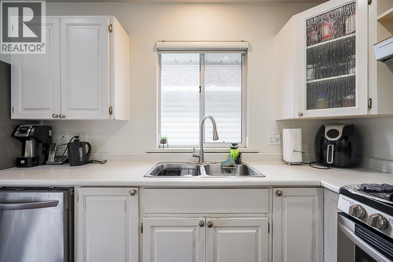 11698 206a Street, Maple Ridge, British Columbia  V2X 0X8 - Photo 6 - R3098886