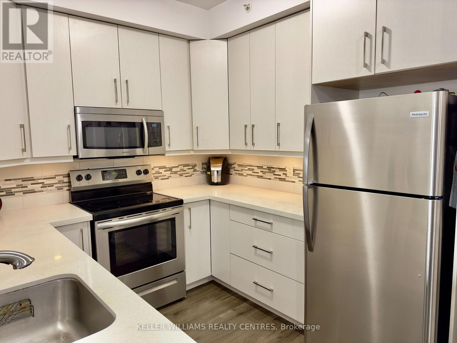 307 - 304 Essa Road, Barrie (Ardagh), Ontario  L9J 0H4 - Photo 11 - S12897752