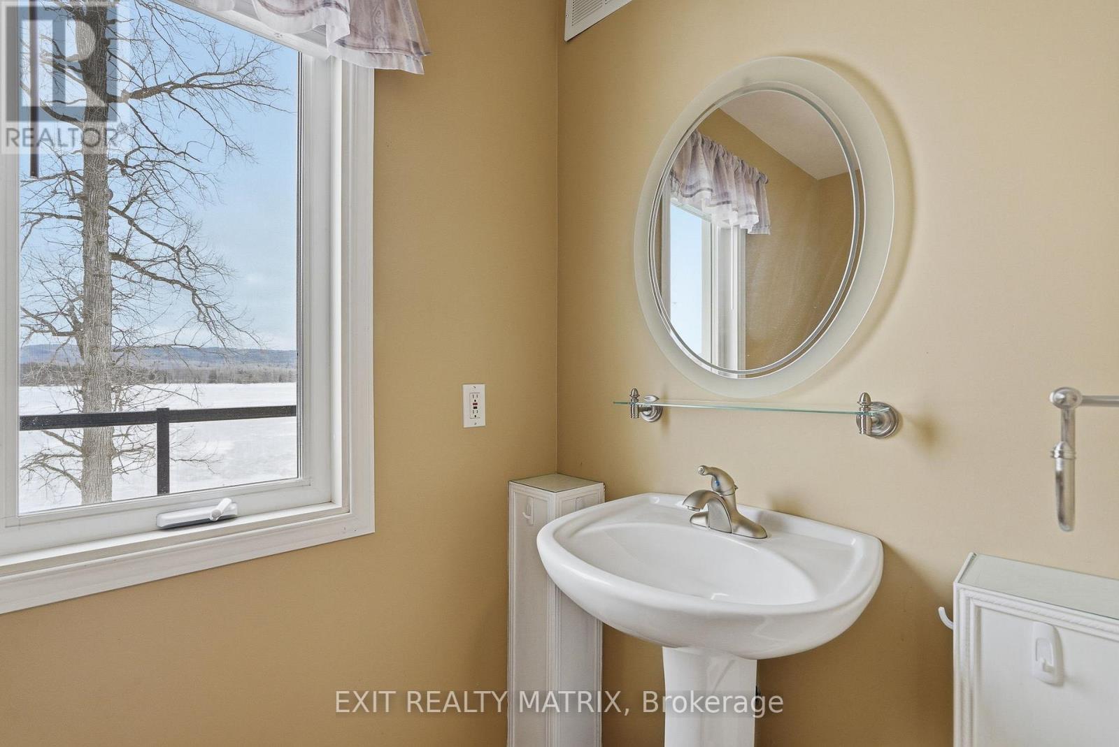 115 Gascon Street, Alfred And Plantagenet, Ontario  K0B 1J0 - Photo 17 - X12897796