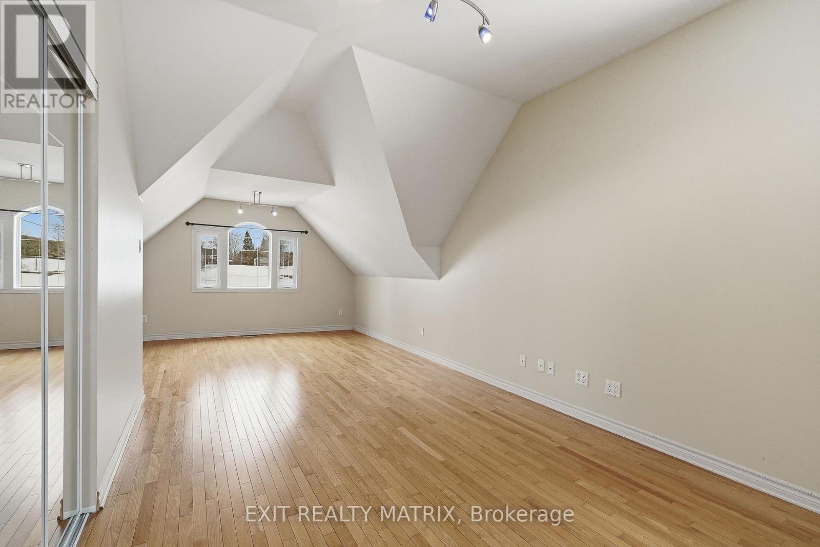 115 Gascon Street, Alfred And Plantagenet, Ontario  K0B 1J0 - Photo 30 - X12897796