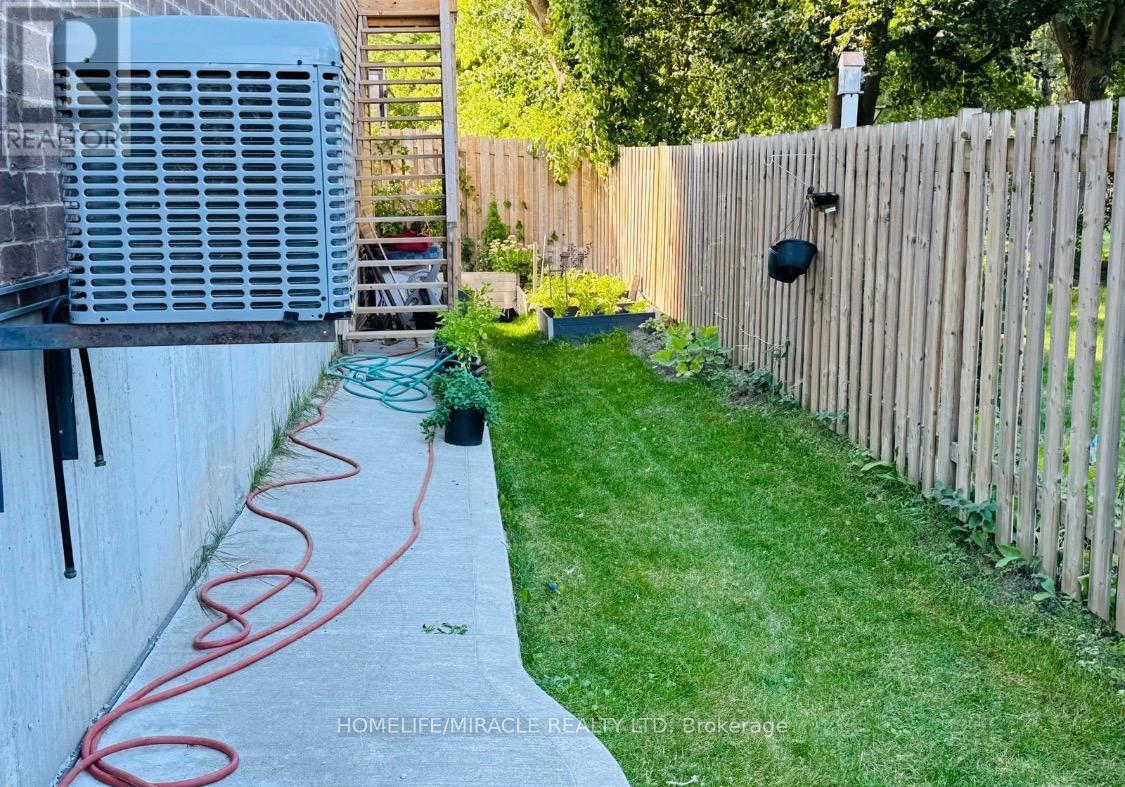 H - 1 Chisholm Street, Orangeville, Ontario  L9W 6Y6 - Photo 4 - W12897746