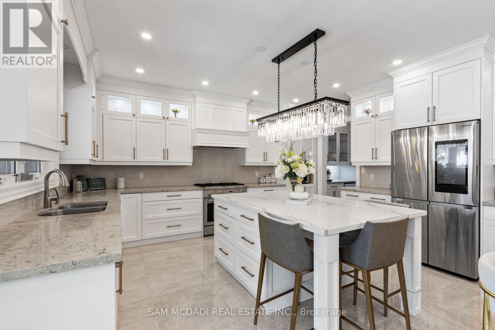 1285 Minnewaska Trail, Mississauga, Ontario  L5G 3S6 - Photo 10 - W12897790