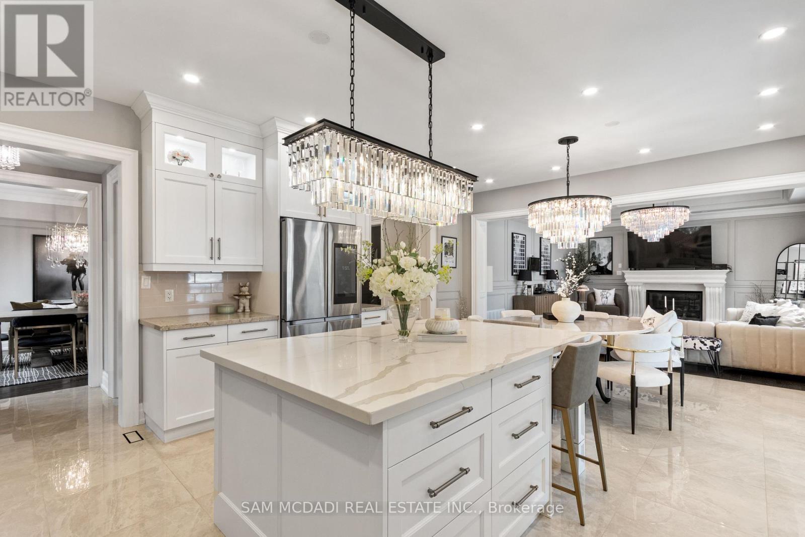 1285 Minnewaska Trail, Mississauga, Ontario  L5G 3S6 - Photo 11 - W12897790