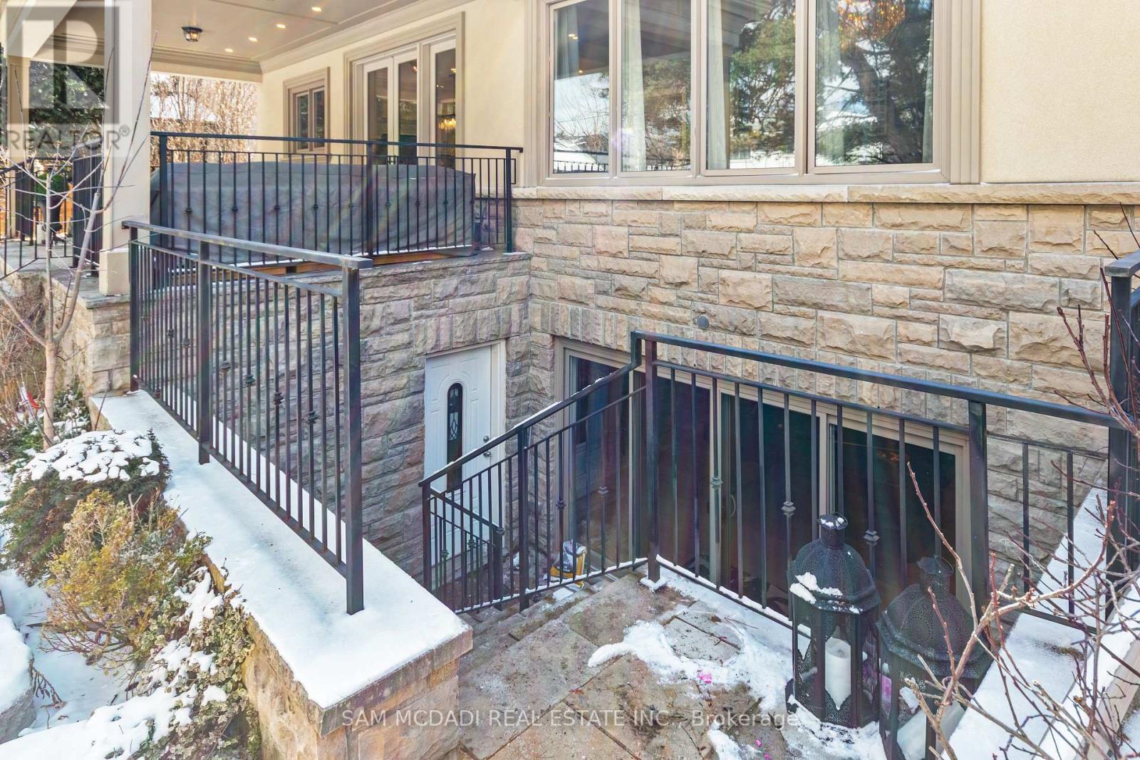 1285 Minnewaska Trail, Mississauga, Ontario  L5G 3S6 - Photo 38 - W12897790