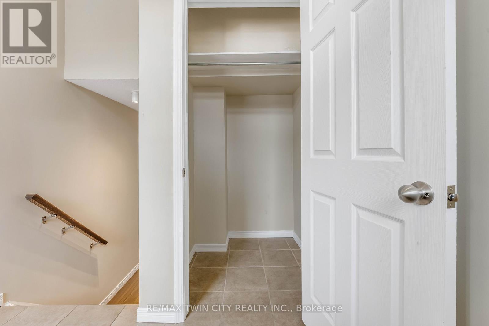 9a - 931 Glasgow Street, Kitchener, Ontario  N2N 0B6 - Photo 4 - X12897760