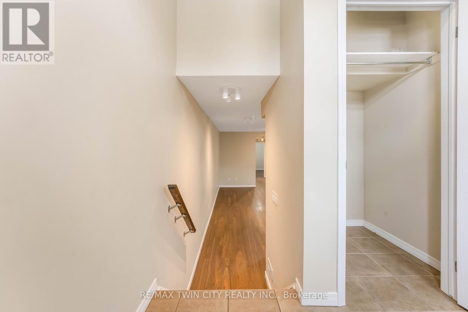 9a - 931 Glasgow Street, Kitchener, Ontario  N2N 0B6 - Photo 5 - X12897760