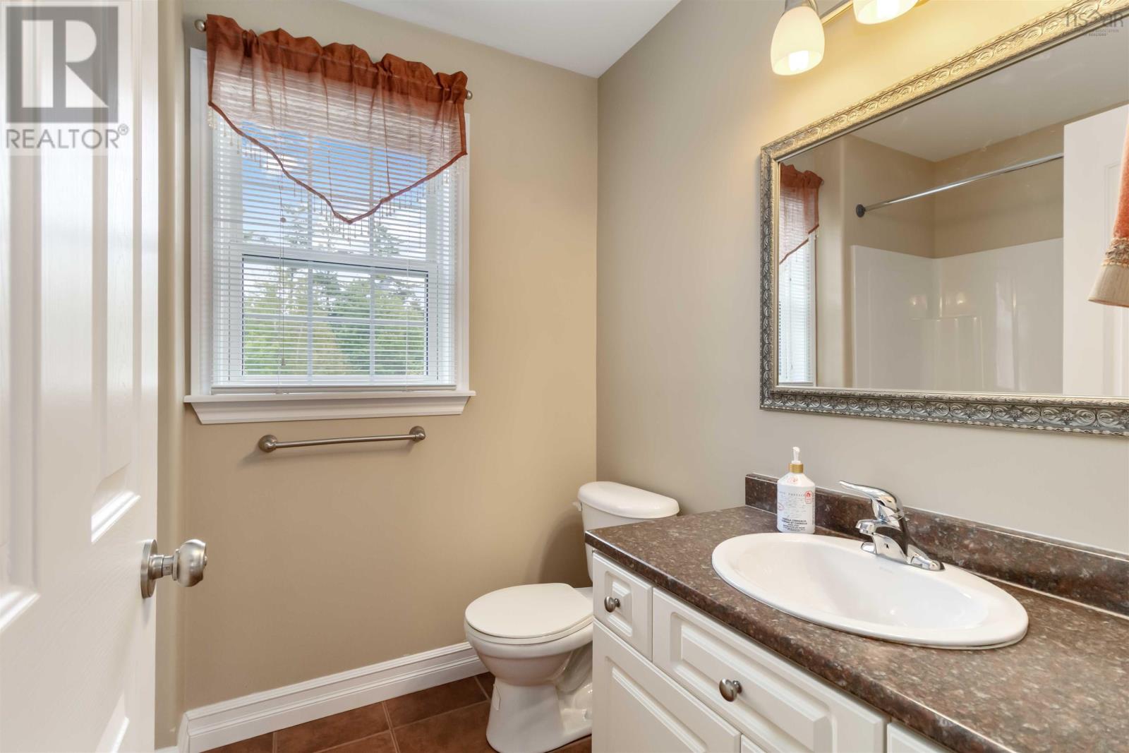 16 Valerie Court, Windsor Junction, Nova Scotia  B2T 1Y7 - Photo 38 - 202604867