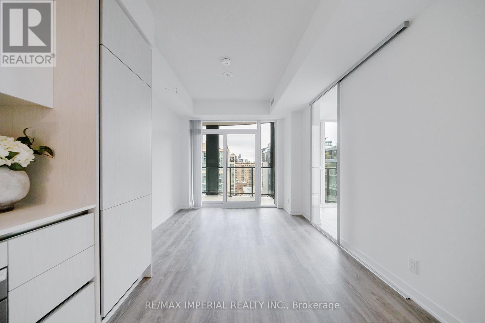 1603 - 180 Front Street E, Toronto, Ontario  M5A 0A9 - Photo 10 - C12883336