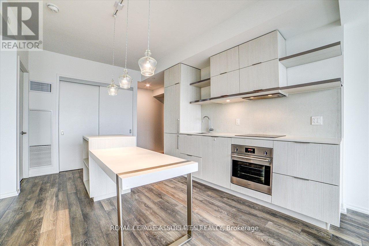 5214 - 197 Yonge Street, Toronto (Church-Yonge Corridor), Ontario  M5B 1M4 - Photo 12 - C12896302