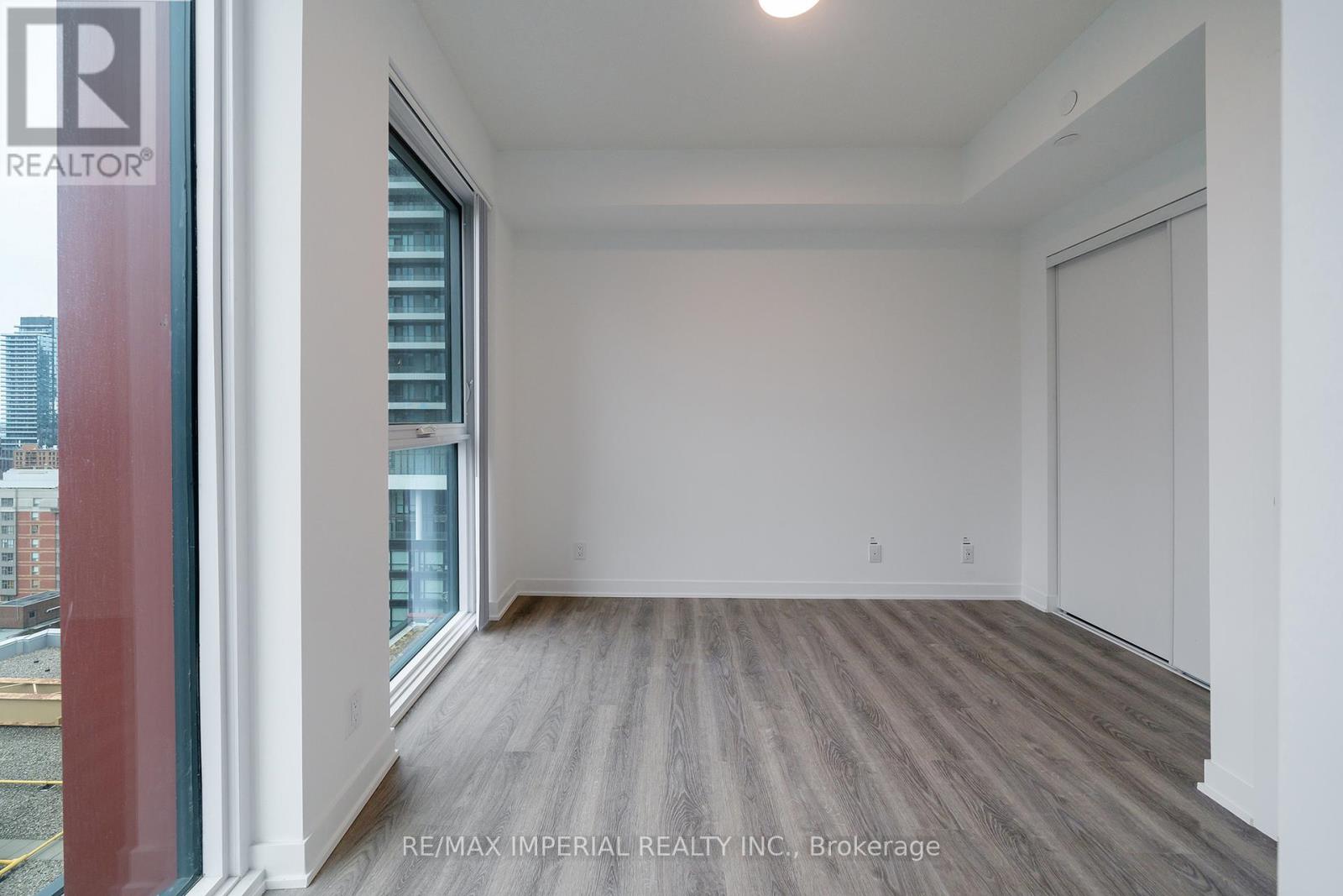 1603 - 180 Front Street E, Toronto, Ontario  M5A 0A9 - Photo 9 - C12883336