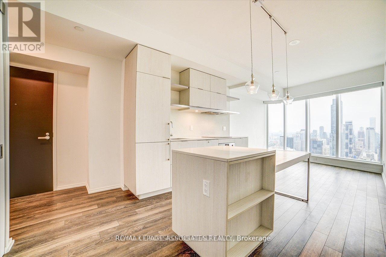 5214 - 197 Yonge Street, Toronto (Church-Yonge Corridor), Ontario  M5B 1M4 - Photo 14 - C12896302