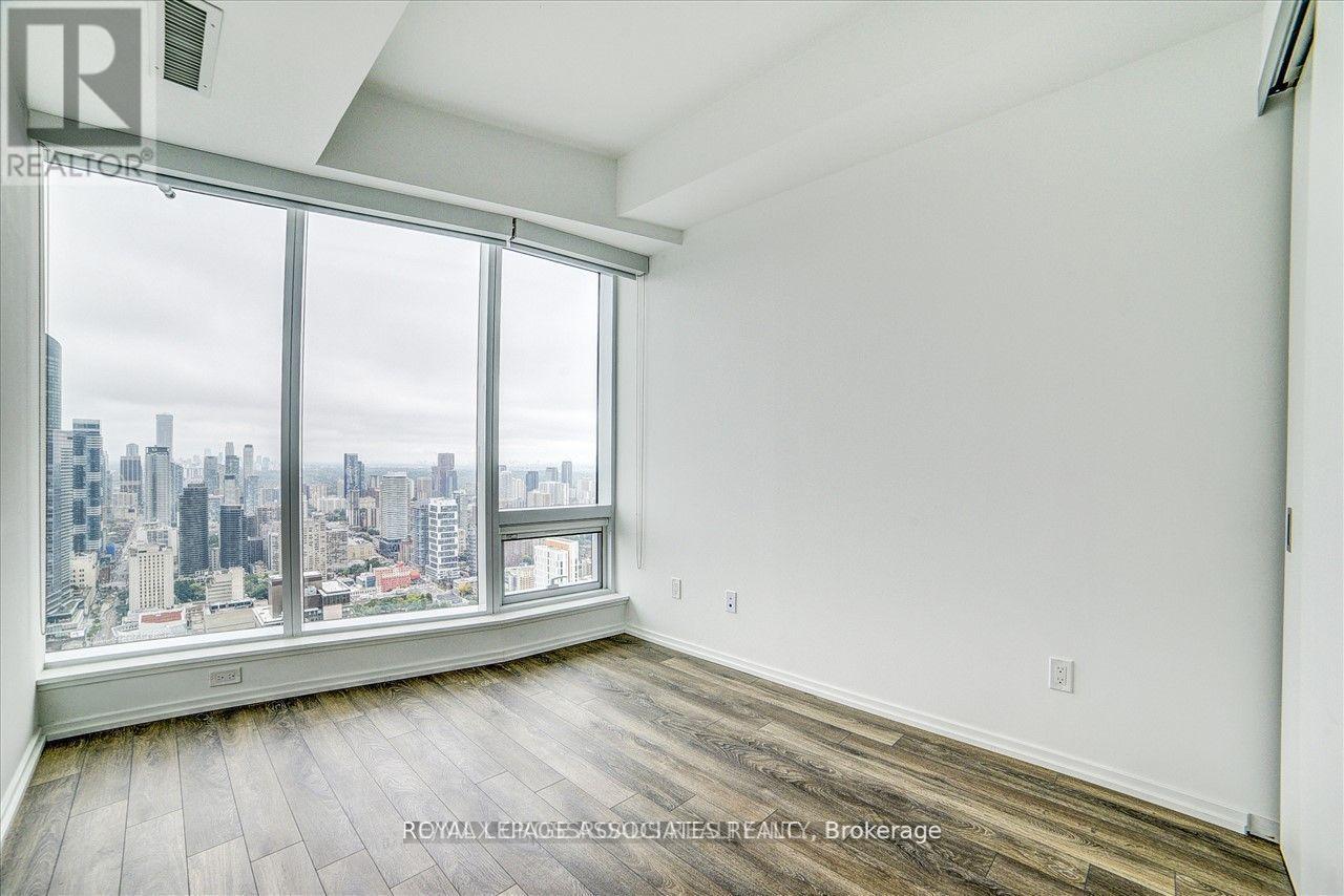 5214 - 197 Yonge Street, Toronto (Church-Yonge Corridor), Ontario  M5B 1M4 - Photo 17 - C12896302