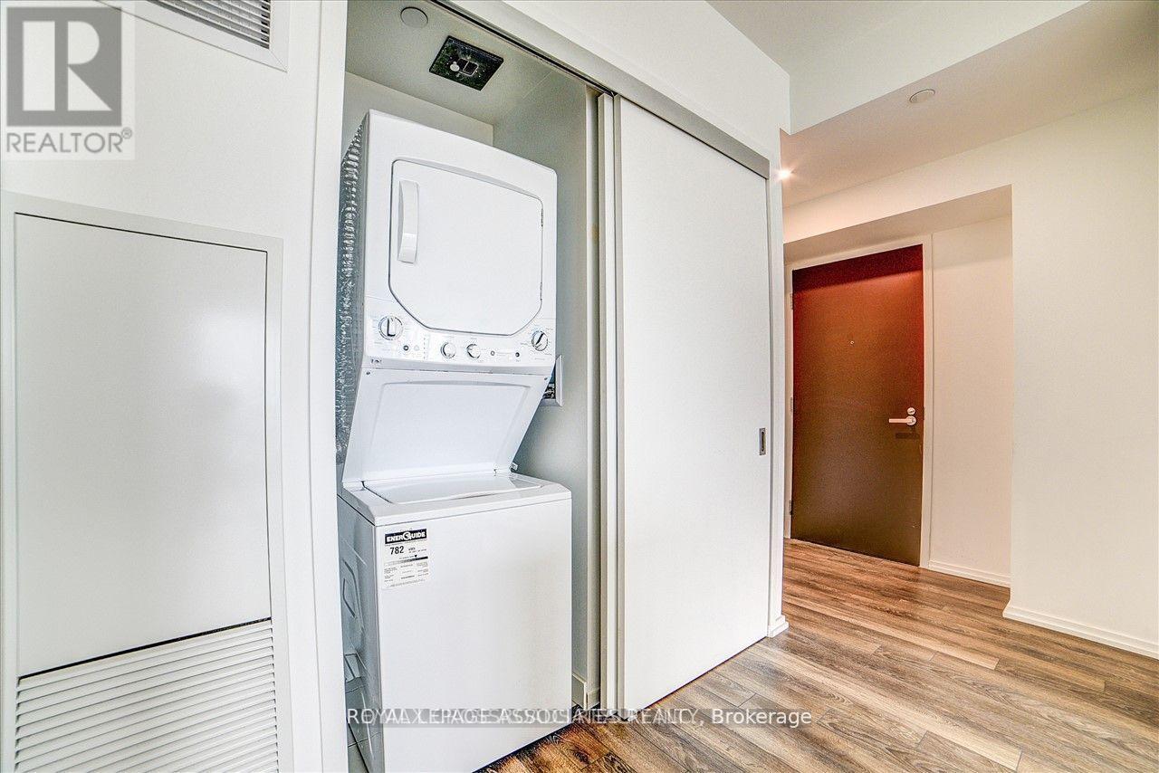 5214 - 197 Yonge Street, Toronto (Church-Yonge Corridor), Ontario  M5B 1M4 - Photo 21 - C12896302