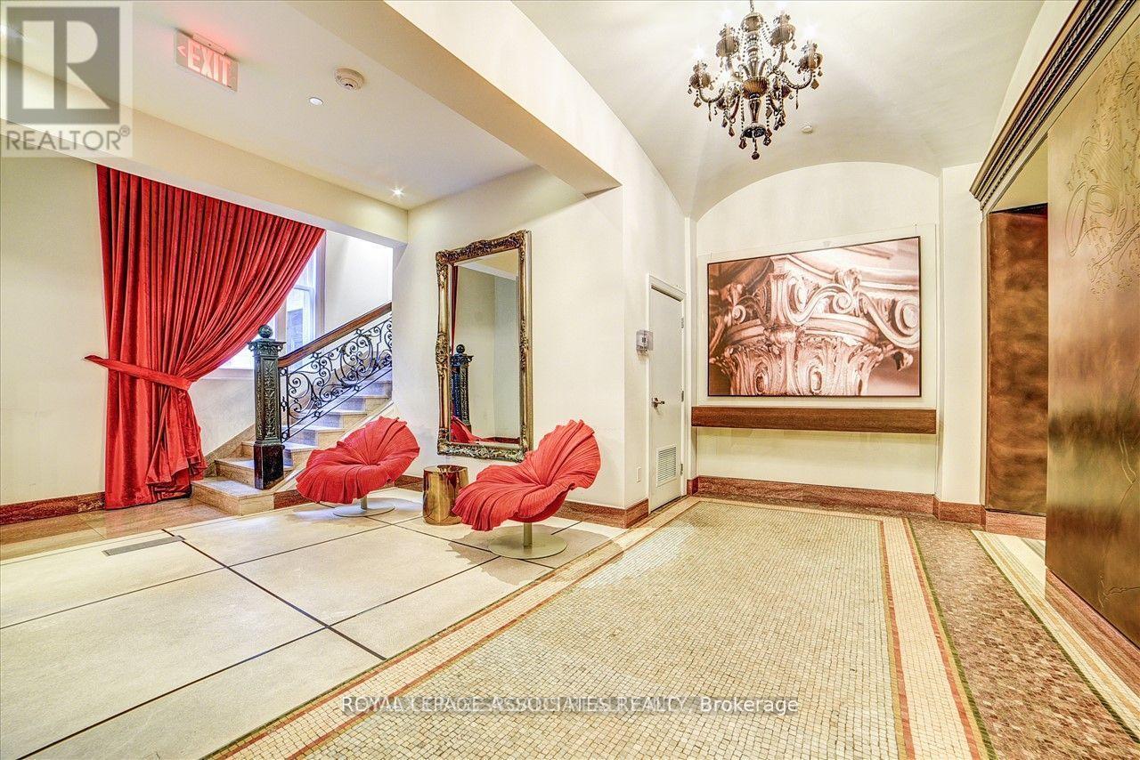 5214 - 197 Yonge Street, Toronto (Church-Yonge Corridor), Ontario  M5B 1M4 - Photo 8 - C12896302