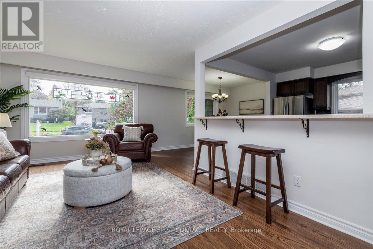 32 Springhome Road, Barrie, Ontario  L4N 2W7 - Photo 6 - S12771934