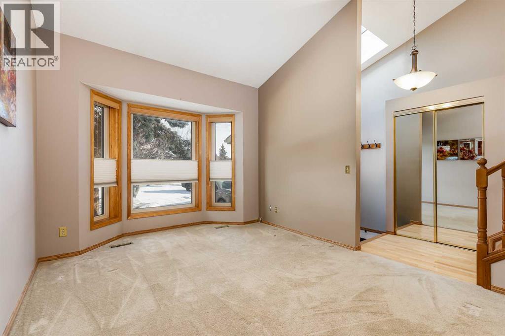 32 Marsella Court Se, Airdrie, Alberta  T4A 1V8 - Photo 4 - A2290045