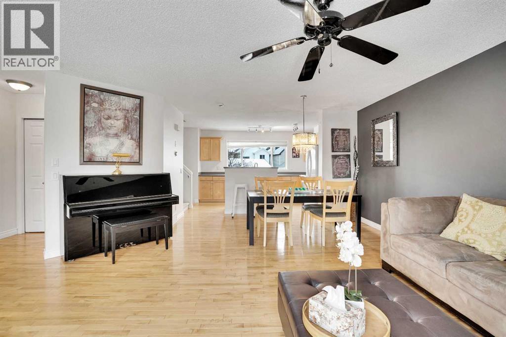 22 Prestwick Acres Lane Se, Calgary, Alberta  T2Z 3Y1 - Photo 6 - A2293565