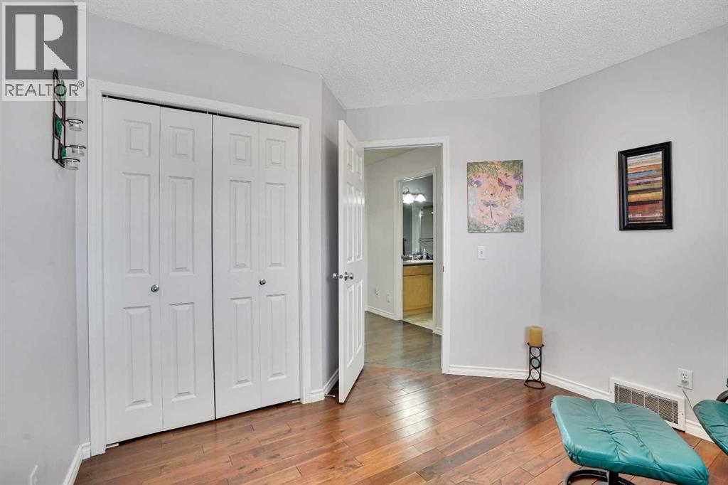 22 Prestwick Acres Lane Se, Calgary, Alberta  T2Z 3Y1 - Photo 24 - A2293565