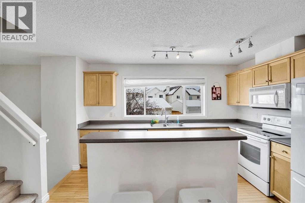 22 Prestwick Acres Lane Se, Calgary, Alberta  T2Z 3Y1 - Photo 11 - A2293565