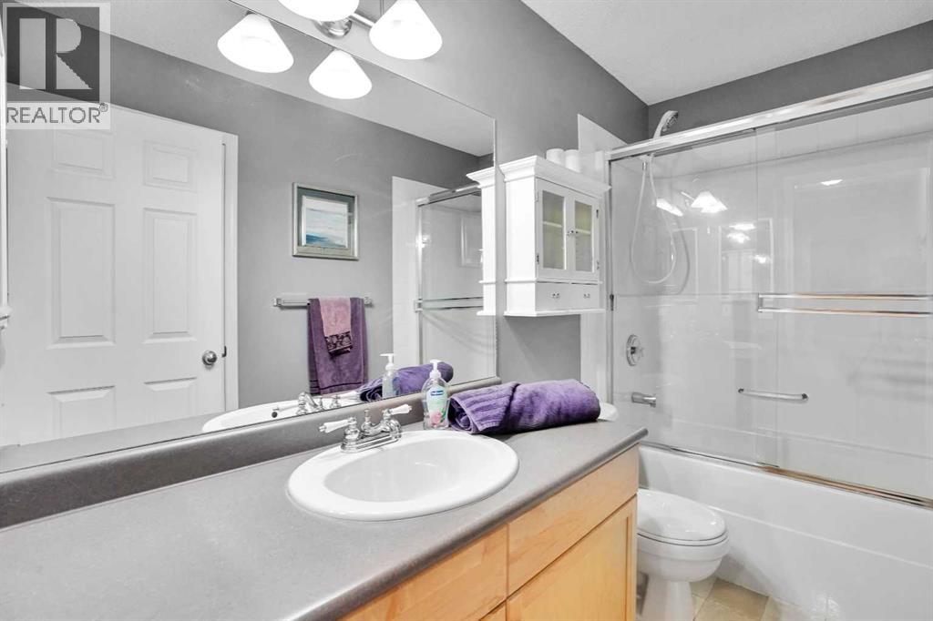 22 Prestwick Acres Lane Se, Calgary, Alberta  T2Z 3Y1 - Photo 20 - A2293565