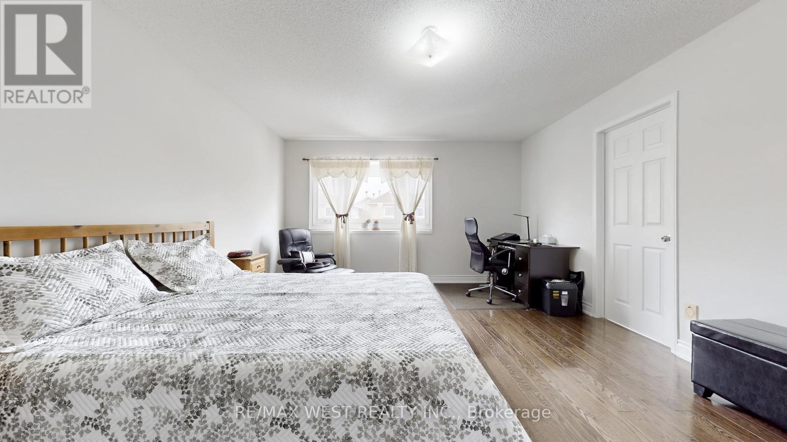 1042 Windsor Hill Boulevard, Mississauga (East Credit), Ontario  L5V 1P4 - Photo 16 - W12897262