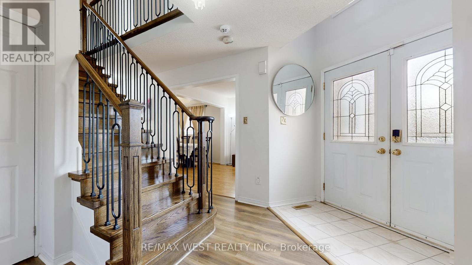 1042 Windsor Hill Boulevard, Mississauga (East Credit), Ontario  L5V 1P4 - Photo 14 - W12897262