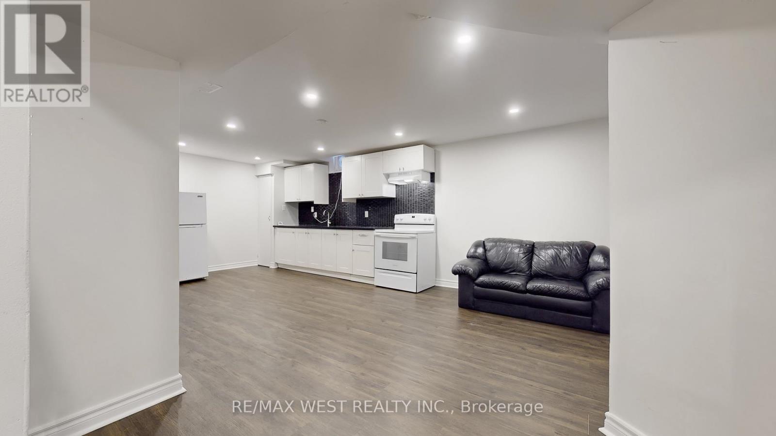 1042 Windsor Hill Boulevard, Mississauga (East Credit), Ontario  L5V 1P4 - Photo 30 - W12897262