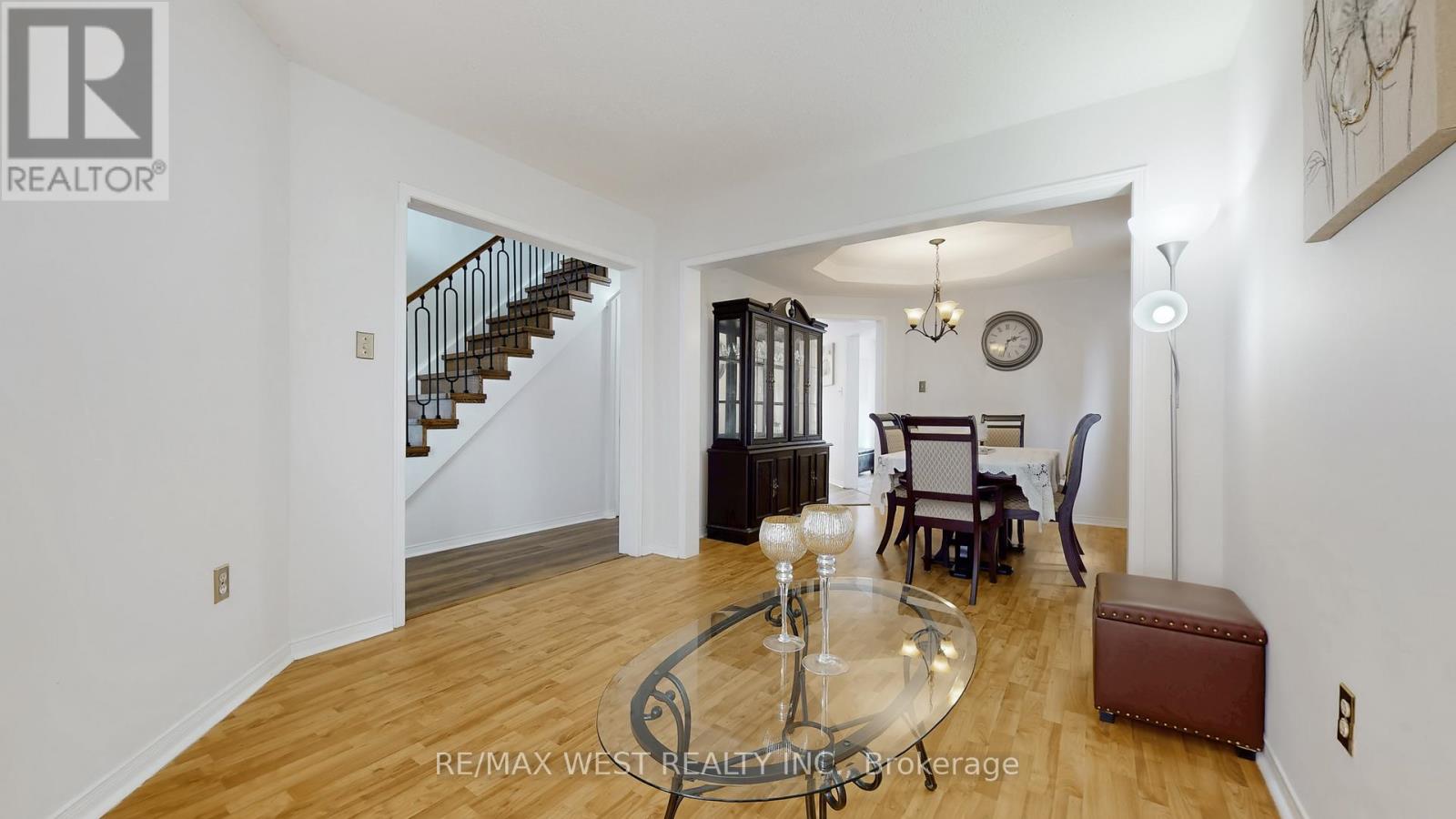 1042 Windsor Hill Boulevard, Mississauga (East Credit), Ontario  L5V 1P4 - Photo 4 - W12897262