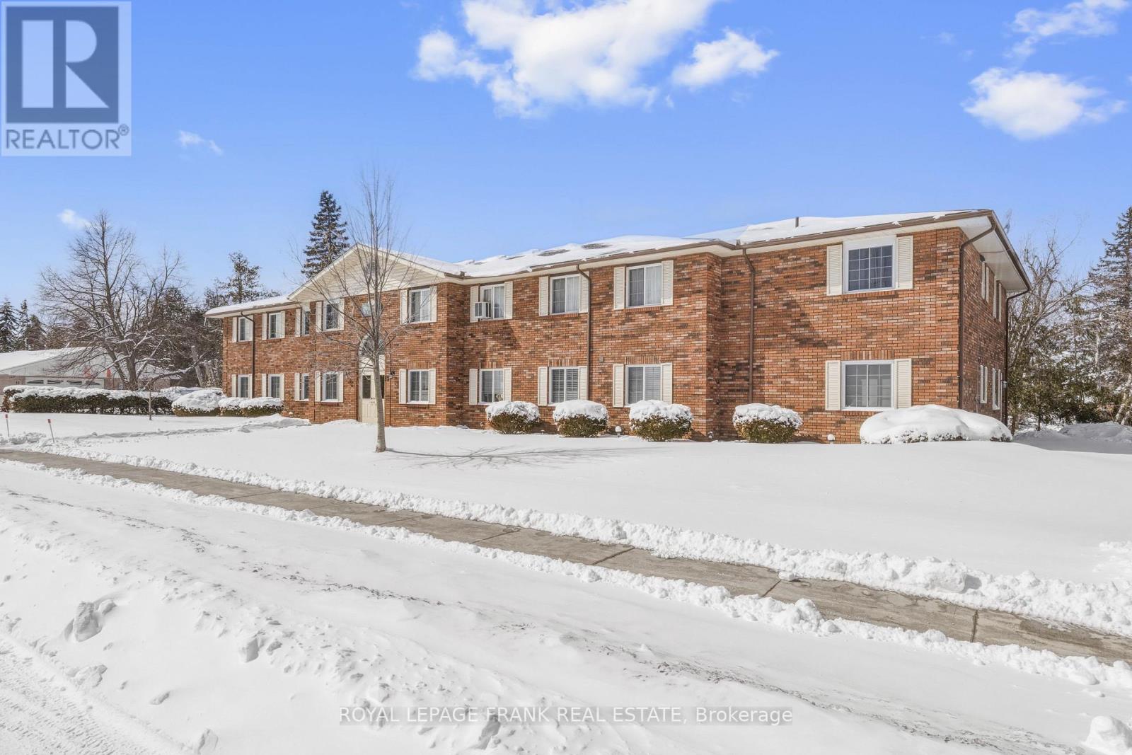 102 - 15 Clifton Street, Kawartha Lakes, Ontario  K0M 1N0 - Photo 24 - X12897834