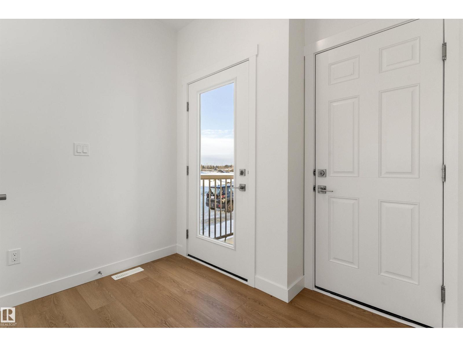 17317 6a St Ne, Edmonton, Alberta T5Y 4E8 - Photo 3 - E4470955