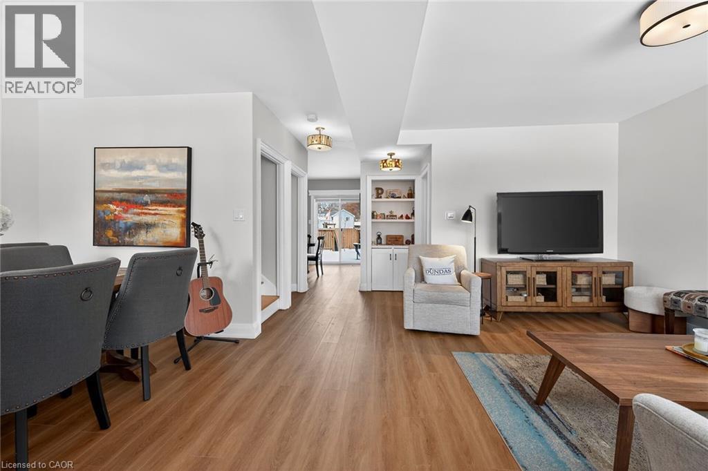 13 Cameron Avenue, Dundas, Ontario  L9H 1P4 - Photo 3 - 40807482