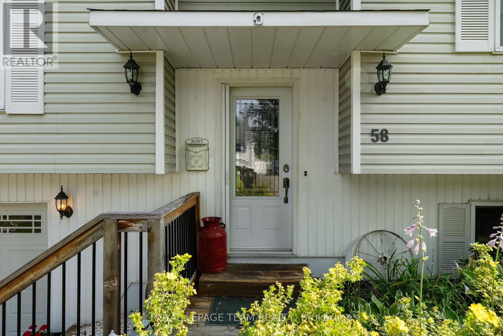 58 Seventh Avenue, Arnprior, Ontario  K7S 3S2 - Photo 3 - X12897842