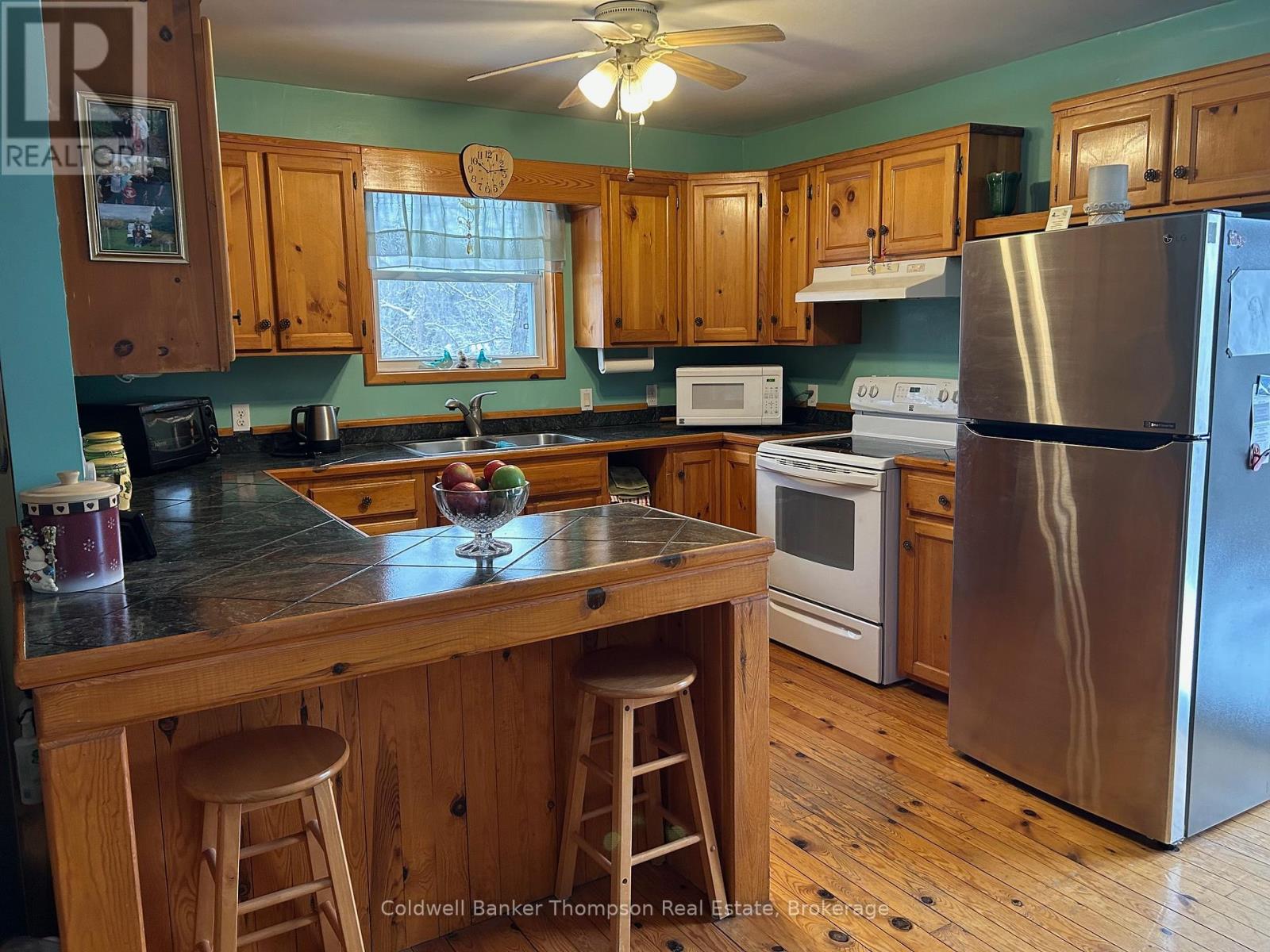 475 Chapman Drive E, Magnetawan, Ontario  P0A 1C0 - Photo 11 - X12887606