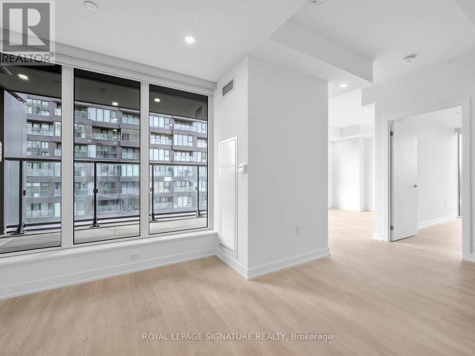 1007 - 1 Quarrington Lane, Toronto, Ontario  M3C 0S4 - Photo 8 - C12897846