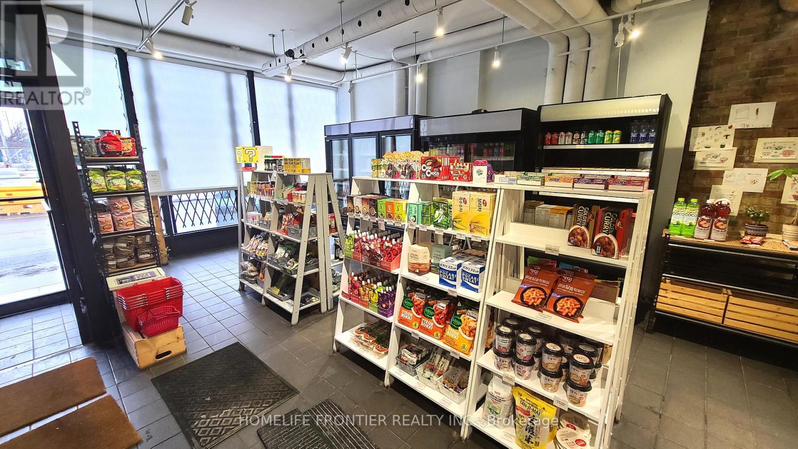 862 Pape Avenue, Toronto, Ontario  M4K 3T8 - Photo 4 - E12897838