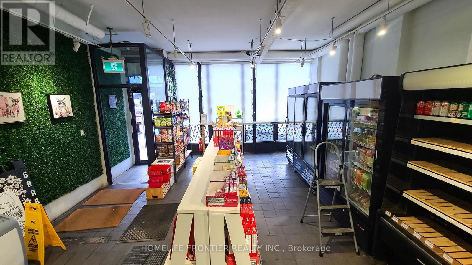 862 Pape Avenue, Toronto, Ontario  M4K 3T8 - Photo 6 - E12897838